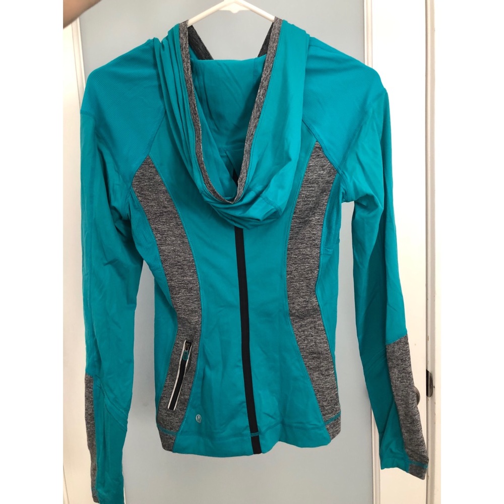 Lululemon pullover top